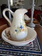 Broc et Cuvette Céramique Blanche Décor Floral Vintage - Impression d'Art Numérique