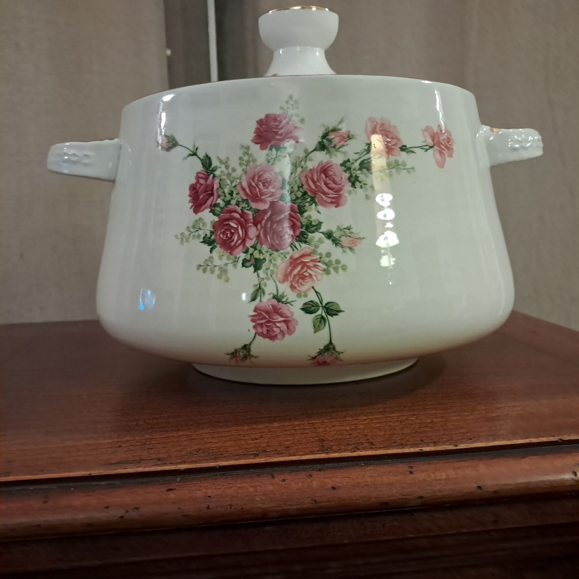 Soupière Blanche Bouquet Roses Vintage - Impression d'Art Numérique